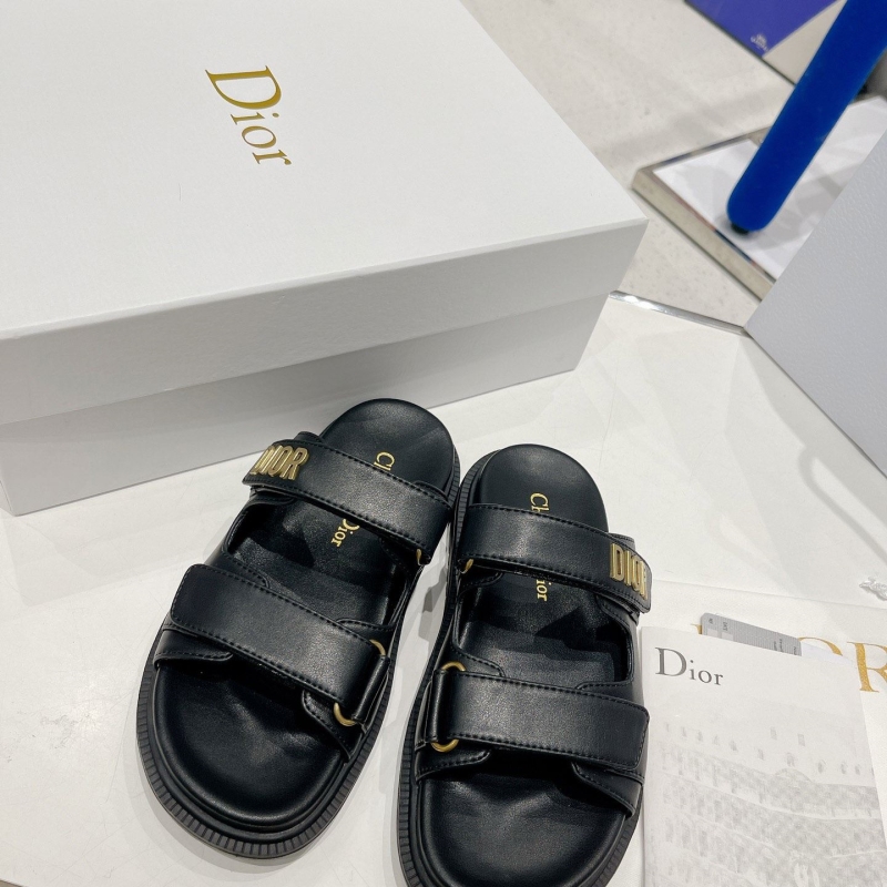 ch**an D*or slippers